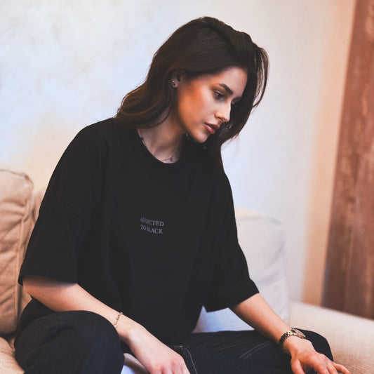 ЧЕРНА ОВЪРСАЙЗ ТЕНИСКА