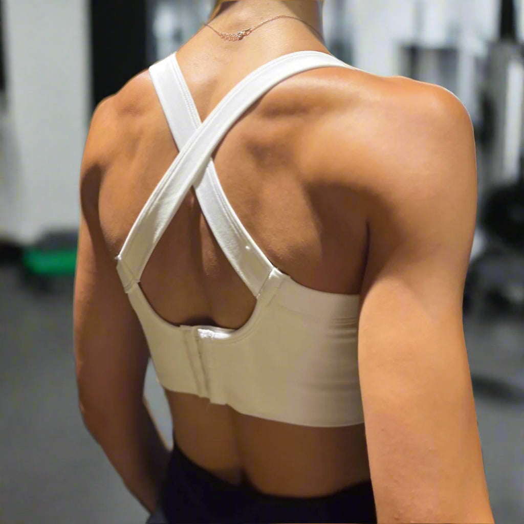 БЮСТИЕ В БЯЛО